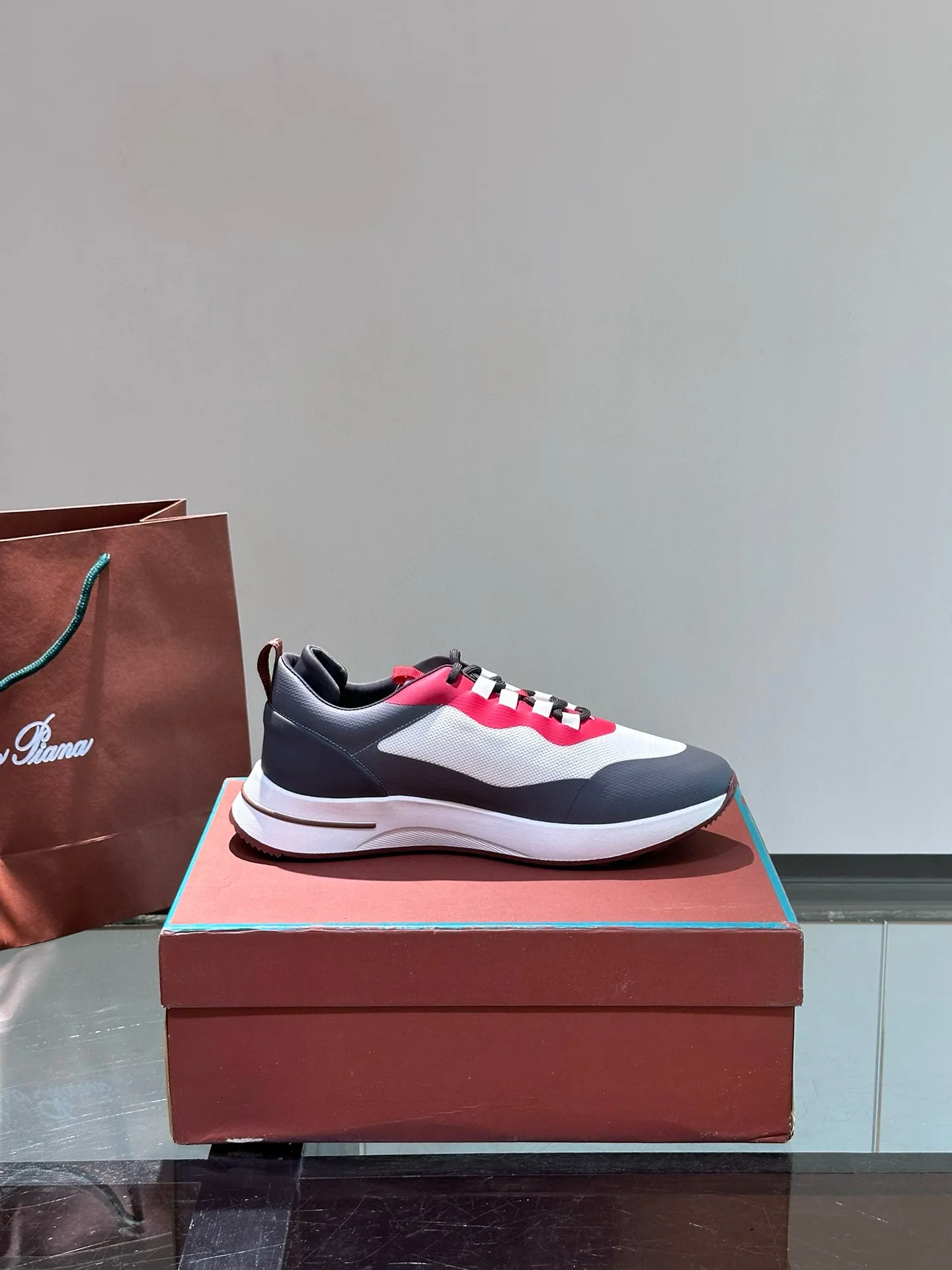 Factory price: 540💰Loro men's shoes💰iana niche Loro classic jogging shoes, men's lace-up casual shoes and sneakers, high-quality lightweight and comfortable fabrics, suitable for outdoor leisure, the color scheme is young and energetic, and it looks great with sportswear or casual suits! Size: 39-45 (46 customized)